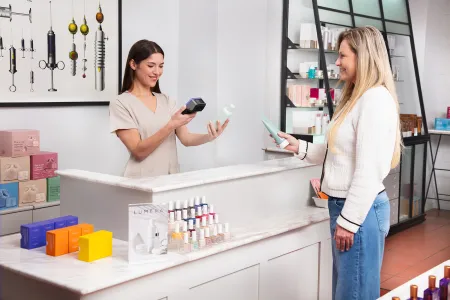 AXIUM DX8_Product scan_Perfume store copie.jpg