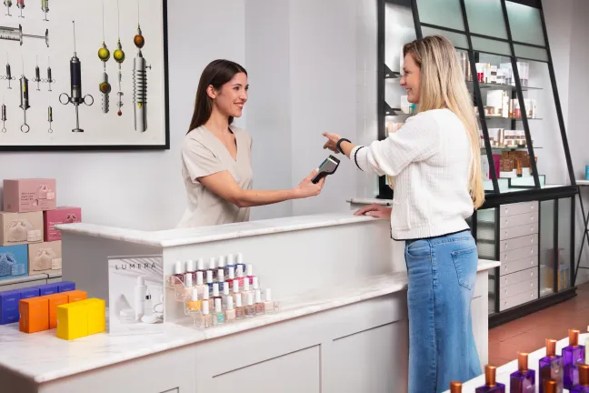 Next-Gen AXIUM DX4 - retail digital currency payment